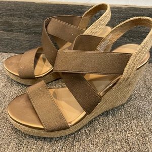 Brown Wedges